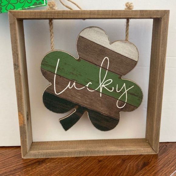 St Patricks Day Wooden Frame Shamrock Irish Country Primitive Decor Wall Hanging - Picture 1 of 10